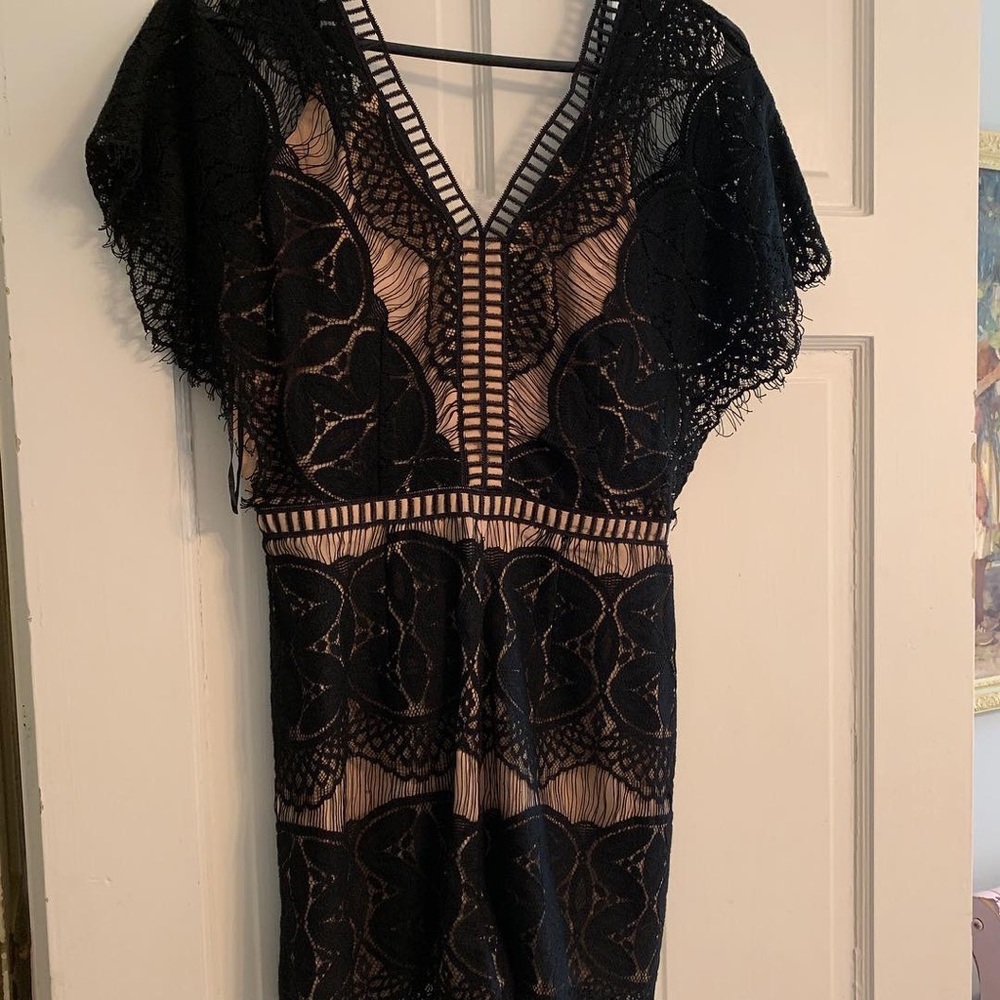 Adelyn Rae romper - Picture 2 of 2